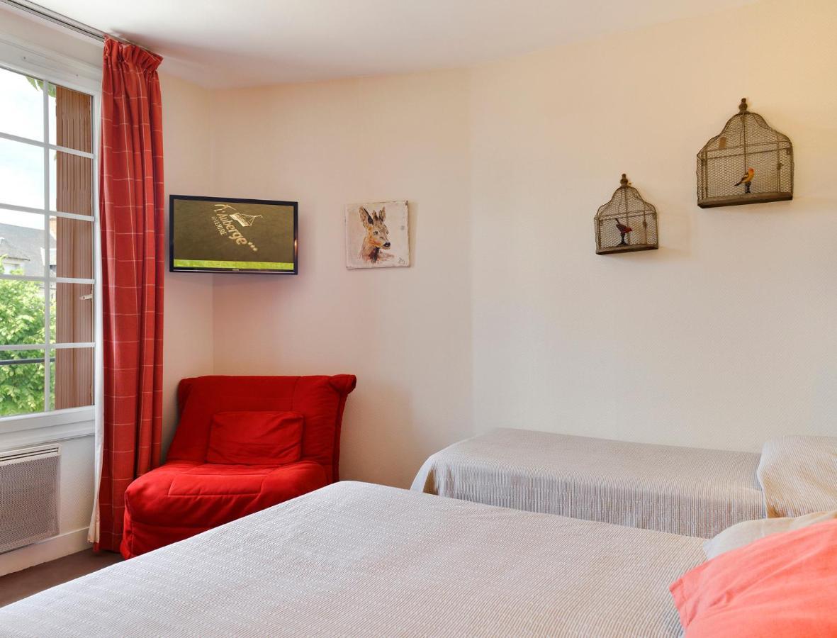 Logis Auberge Du Centre Chitenay Екстериор снимка