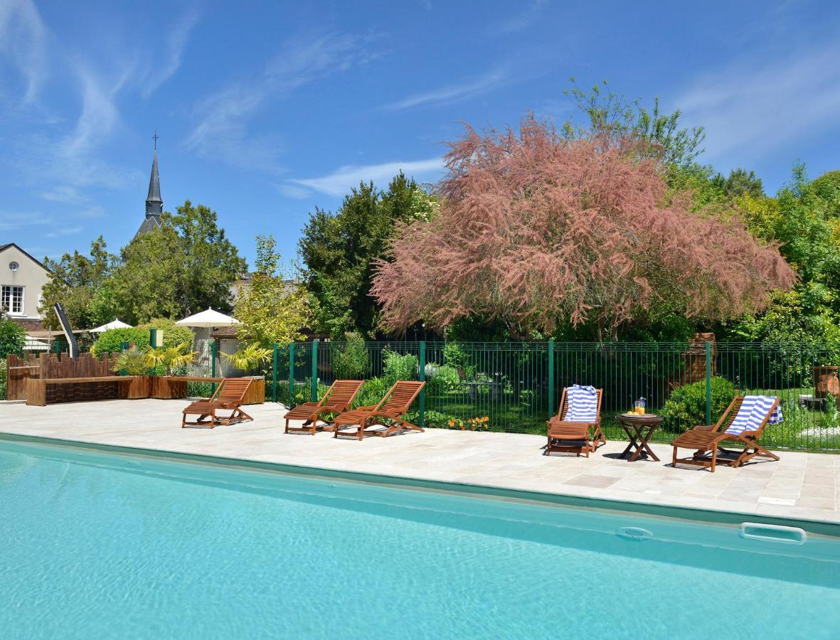 Logis Auberge Du Centre Chitenay Екстериор снимка