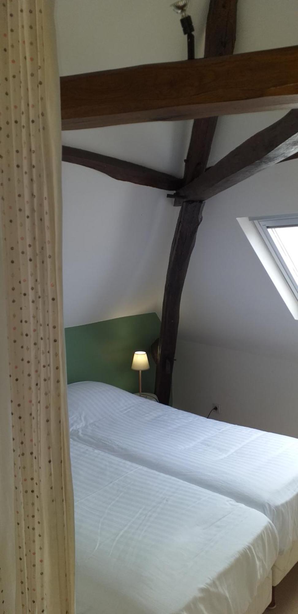 Logis Auberge Du Centre Chitenay Екстериор снимка