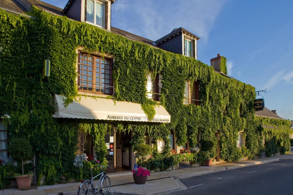 Logis Auberge Du Centre Chitenay Екстериор снимка
